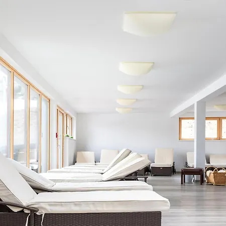 Schlosshotel Seewirt Hotel 4*