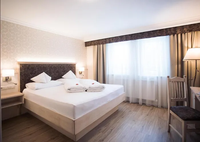 Schlosshotel Seewirt Hotel